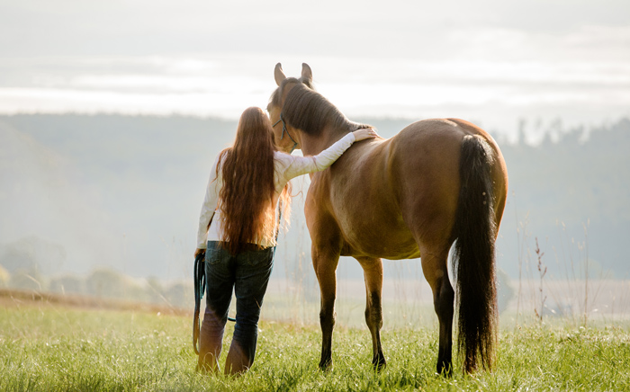 Nadine_Kostroun_Trainerin_Bodenarbeit_Reiten_Deutschland_Pferde